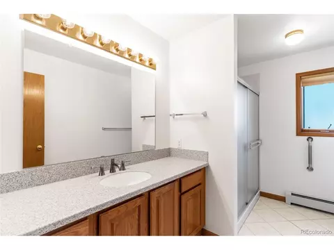 Bath - 1591 Marshall Rd, Boulder, CO 80305 photo 3 of 5