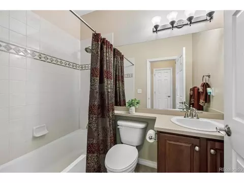Bath - 22230 Euclid Dr, Aurora, CO 80016 photo 1 of 3