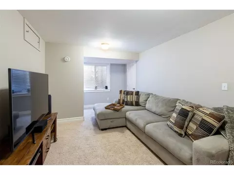 1637 S Logan St, Denver, CO 80210 photo 18