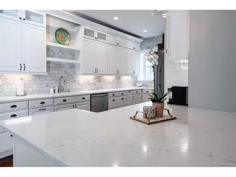 1637 S Logan St, Denver, CO 80210 photo 2