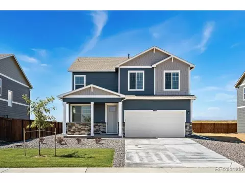 790 Crest St, Lochbuie, CO 80603