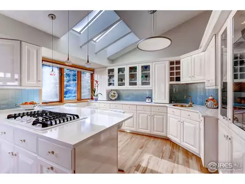 3902 Promontory Ct, Boulder, CO 80304 photo 9