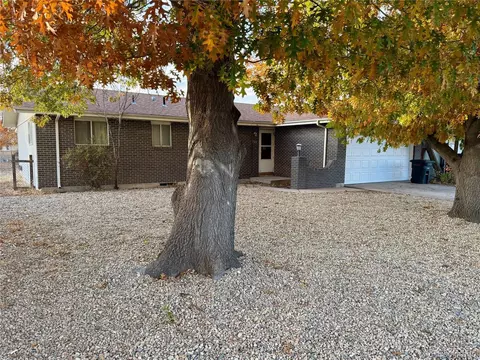 725 37th Avenue Ct, Greeley, CO 80634