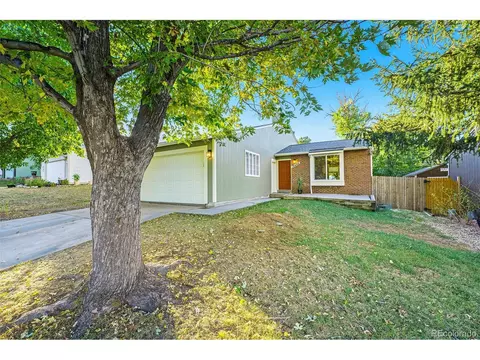 19406 E Nassau Dr, Aurora, CO 80013