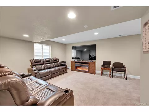 492 N Jackson Gap Way, Aurora, CO 80018 photo 8
