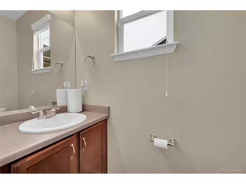492 N Jackson Gap Way, Aurora, CO 80018 photo 3