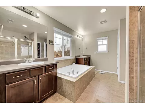 492 N Jackson Gap Way, Aurora, CO 80018 photo 10