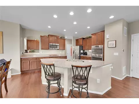 492 N Jackson Gap Way, Aurora, CO 80018 photo 2