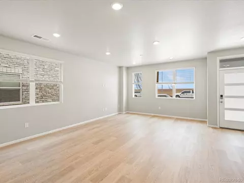 22340 E 8th Ave, Aurora, CO 80018 photo 2