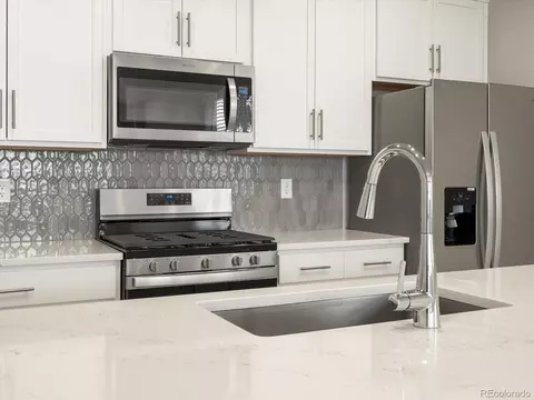 22340 E 8th Ave, Aurora, CO 80018 photo 7