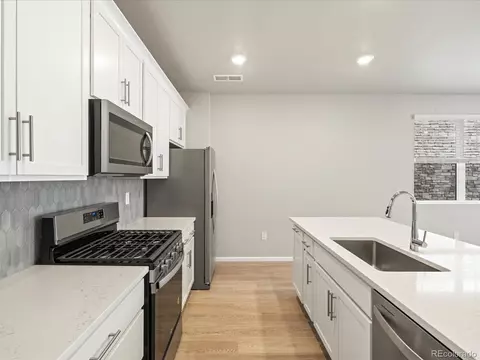 22340 E 8th Ave, Aurora, CO 80018 photo 6