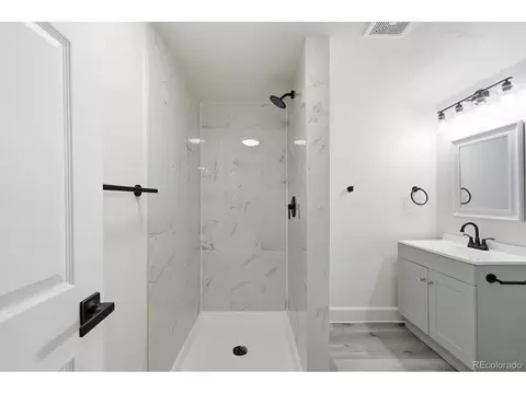 Bath - 18171 E Crestridge Dr, Centennial, CO 80015 photo 6 of 6
