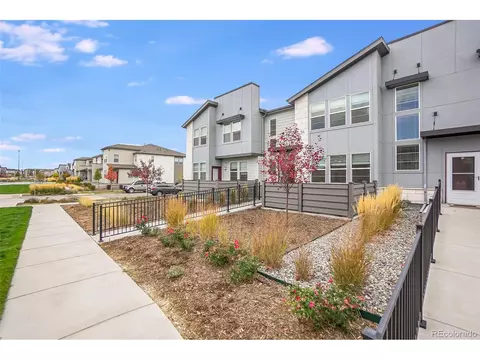 16075 E Warner Dr, Denver, CO 80239 photo 2