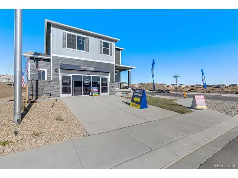 45804 Laceleaf Dr, Bennett, CO 80102 photo 2