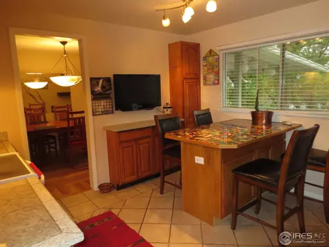 2 James Cir, Longmont, CO 80501 photo 2