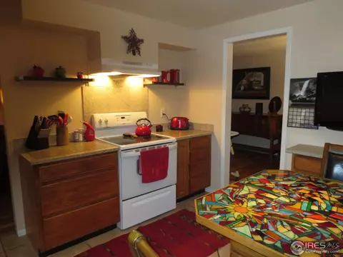 2 James Cir, Longmont, CO 80501 photo 3