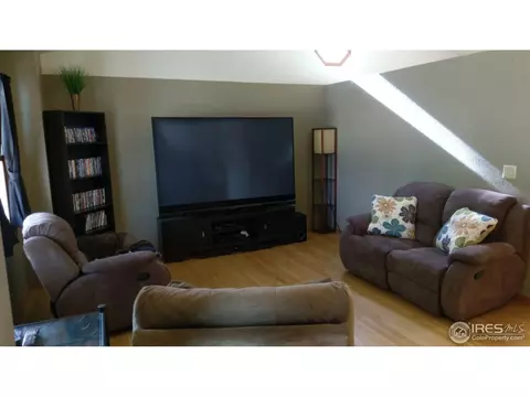 836 E 5th Ave, Longmont, CO 80504 photo 3