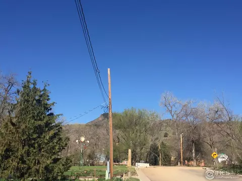 231 Park St, Lyons, CO 80540 photo 2
