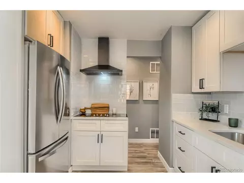 4001 E Cornell Ave, Denver, CO 80222 photo 12