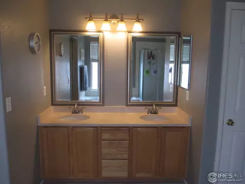5201 E 116th Ave, Thornton, CO 80233 photo 13