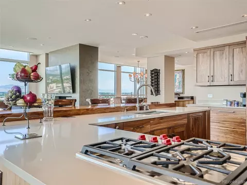 400 E 3rd Ave #1702, Denver, CO 80203 photo 31