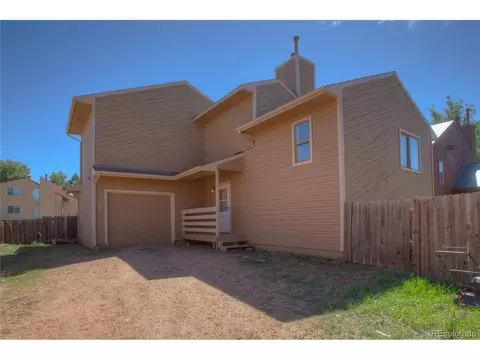 1804 Columbine Village Dr, Woodland Park, CO 80863