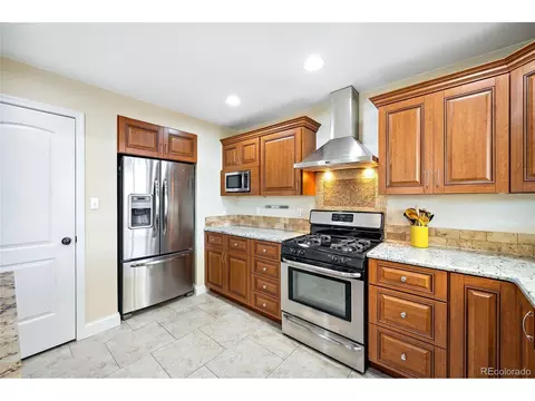 9067 E Oxford Dr, Denver, CO 80237 photo 10