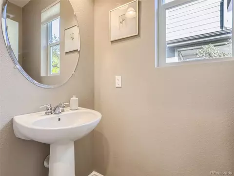 11027 E 28th Pl, Denver, CO 80238 photo 20