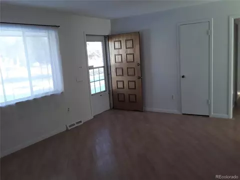 559 Ursula St, Aurora, CO 80011 photo 3