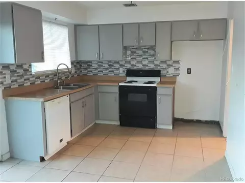 559 Ursula St, Aurora, CO 80011 photo 6