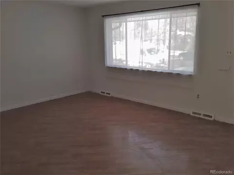 559 Ursula St, Aurora, CO 80011 photo 4