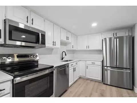 13901 E Marina Dr #102, Aurora, CO 80014