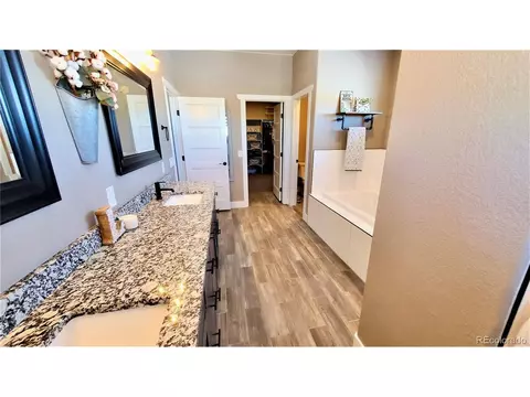 989 Pinehurst Ct, Bennett, CO 80102 photo 18
