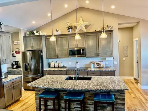 989 Pinehurst Ct, Bennett, CO 80102 photo 7