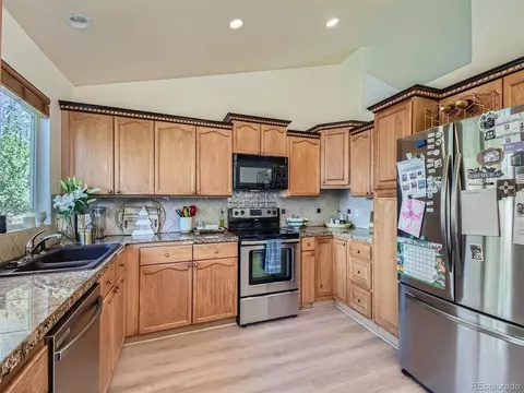 2085 E 97th Dr, Thornton, CO 80229 photo 8