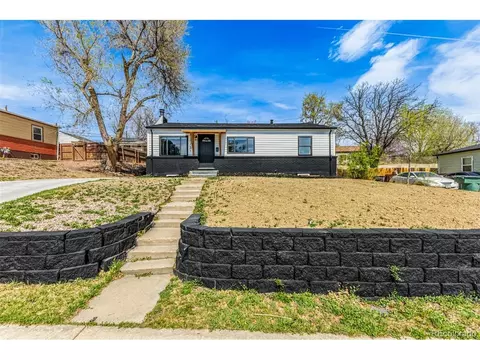 2731 Roosevelt Ave, Thornton, CO 80229