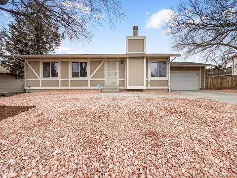 16825 E Navarro Dr, Aurora, CO 80013