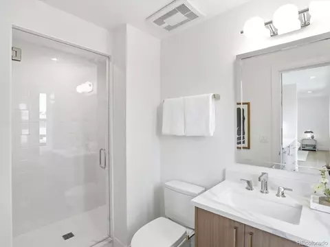Bath - 3330 E 4th Ave, Denver, CO 80206 photo 5 of 6