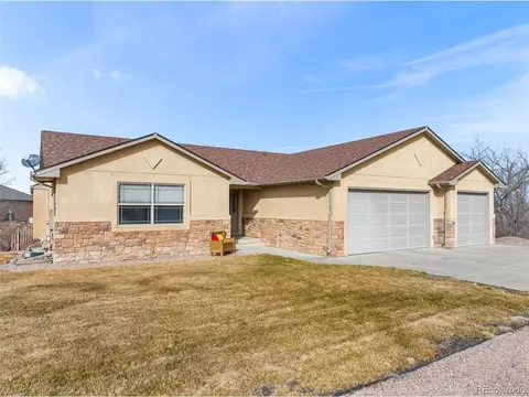 728 Lone Mesa, Pueblo, CO 81006