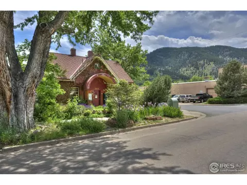 302 Pearl St, Boulder, CO 80302 photo 2