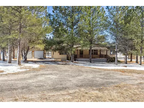 482 Panorama Dr, Elizabeth, CO 80107