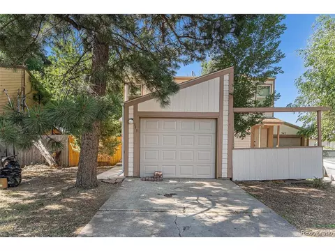 345 Colony Pl, Longmont, CO 80501