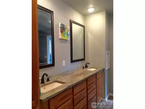 8215 Lamar Dr, Arvada, CO 80003 photo 2