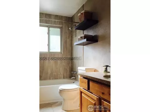 8215 Lamar Dr, Arvada, CO 80003 photo 18