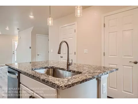 10271 E 62nd Pl, Denver, CO 80238 photo 13