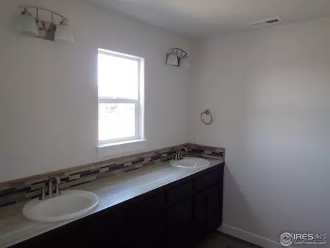 102 E Colorado Ave, Berthoud, CO 80513 photo 18