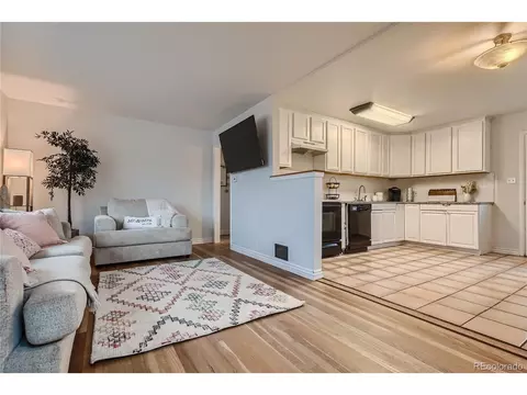 820 Oswego St, Aurora, CO 80010