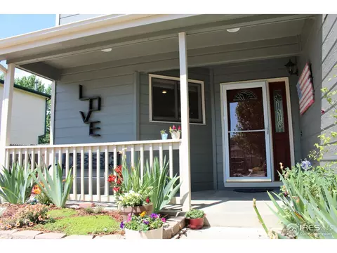 1006 Meadow Ct, Windsor, CO 80550 photo 4
