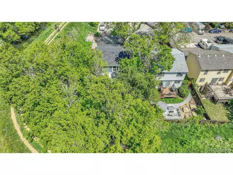 8032 Lee Ct, Arvada, CO 80005 photo 2