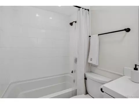 Bath - 6202 W 93rd Ave, Westminster, CO 80031 photo 3 of 5